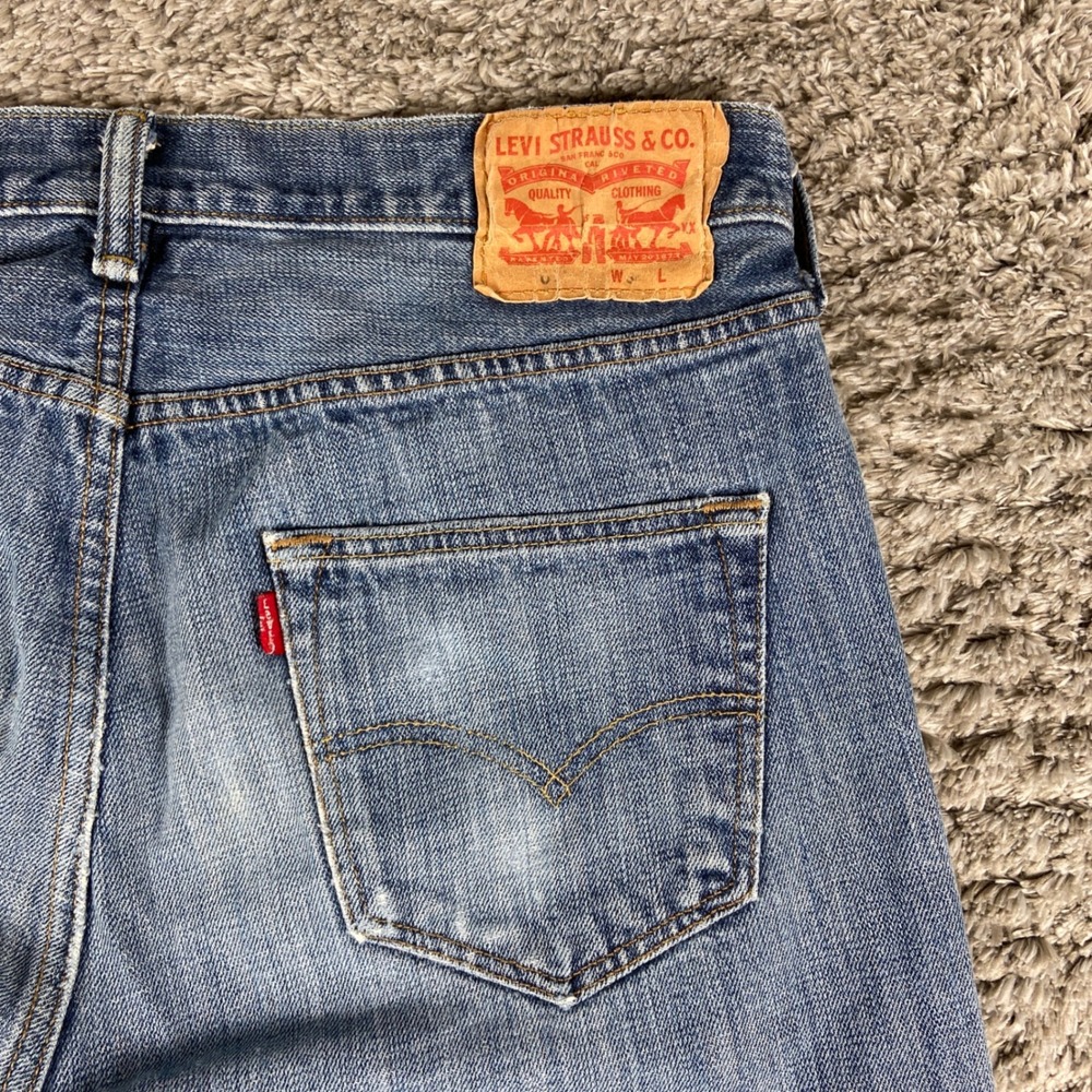 Levi's 501 Jeans Mens 34x30 Blue Denim Straight Leg Button‎ Fly Patchwork Cotton
